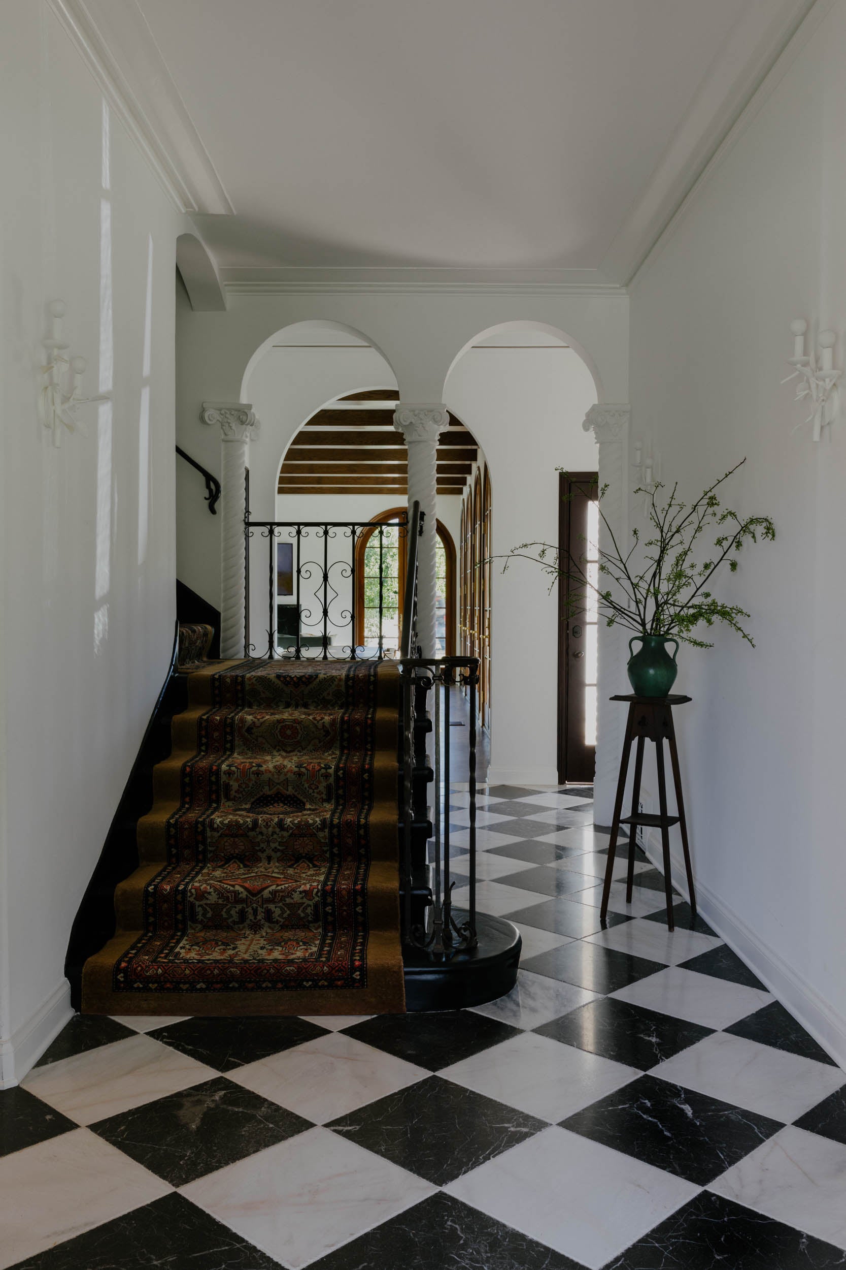 Tess Interiors | With a focus on intentional, liveable luxury, it’s our goal to make every corner of your space feel like a natural extension of you. Based in Los Angeles; designing wherever you call home.