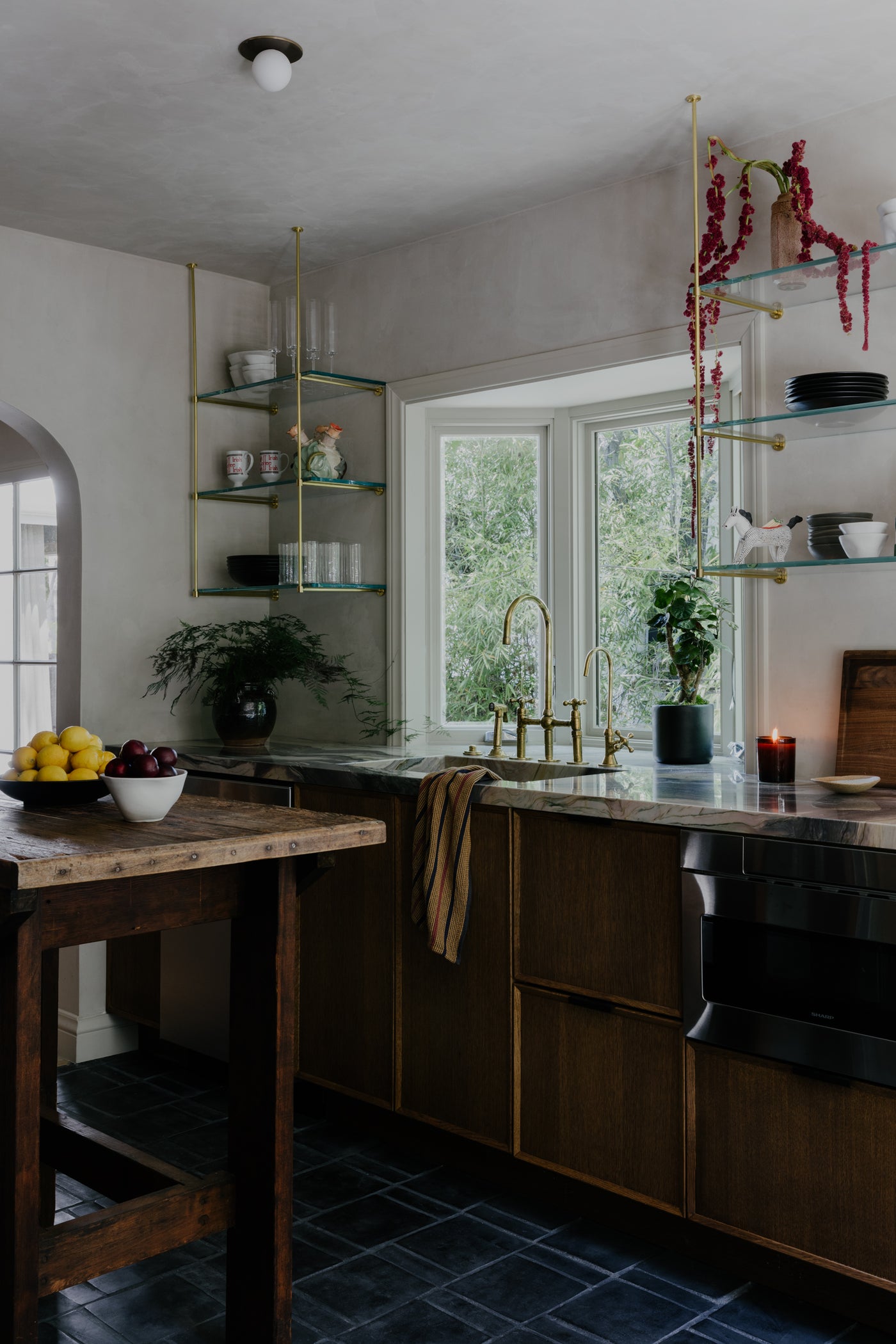 Tess Interiors | With a focus on intentional, liveable luxury, it’s our goal to make every corner of your space feel like a natural extension of you. Based in Los Angeles; designing wherever you call home.