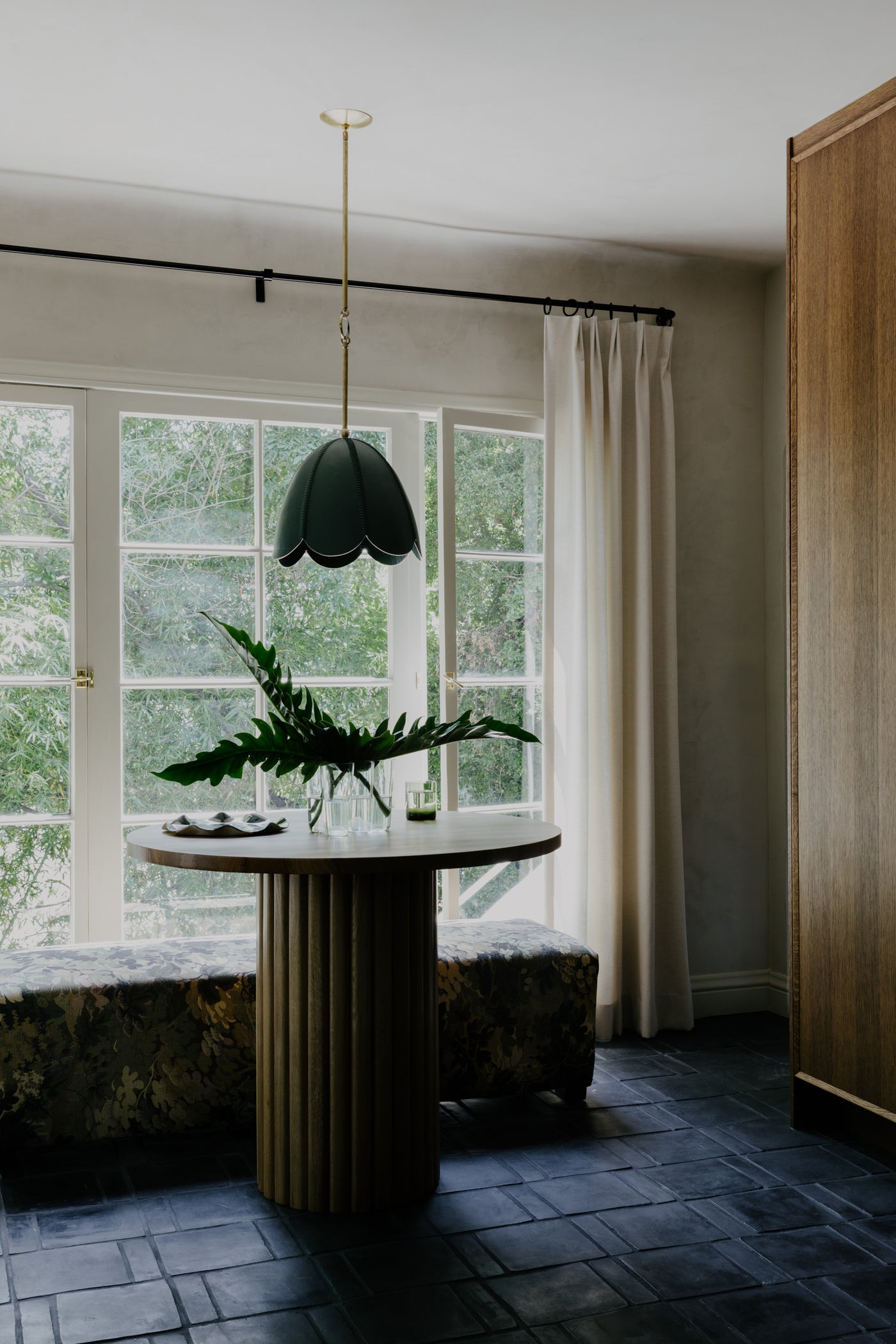Tess Interiors | With a focus on intentional, liveable luxury, it’s our goal to make every corner of your space feel like a natural extension of you. Based in Los Angeles; designing wherever you call home.
