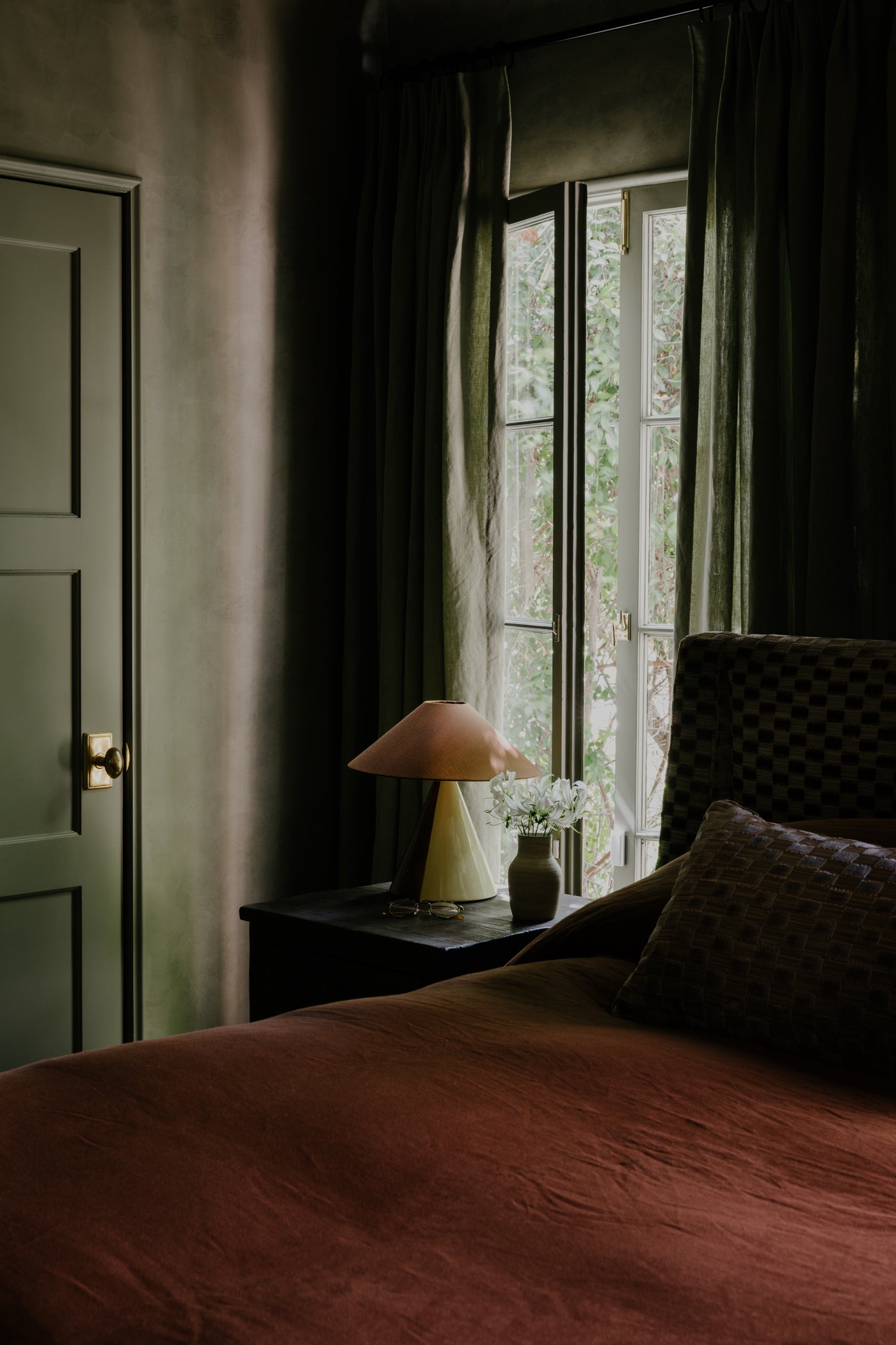 Tess Interiors | With a focus on intentional, liveable luxury, it’s our goal to make every corner of your space feel like a natural extension of you. Based in Los Angeles; designing wherever you call home.