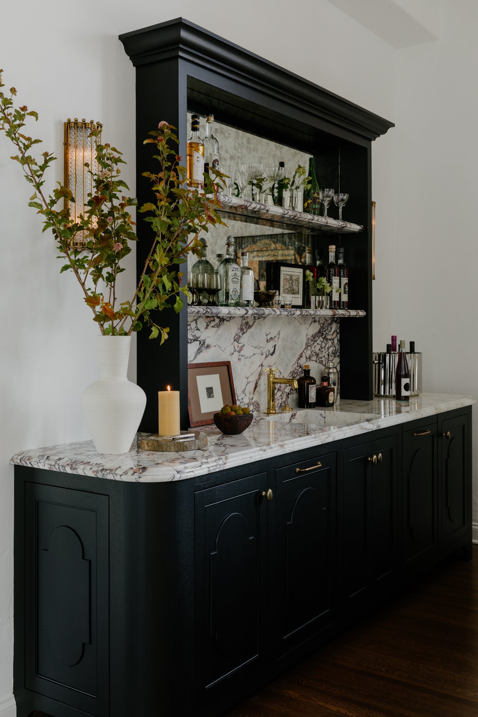 Tess Interiors | With a focus on intentional, liveable luxury, it’s our goal to make every corner of your space feel like a natural extension of you. Based in Los Angeles; designing wherever you call home.