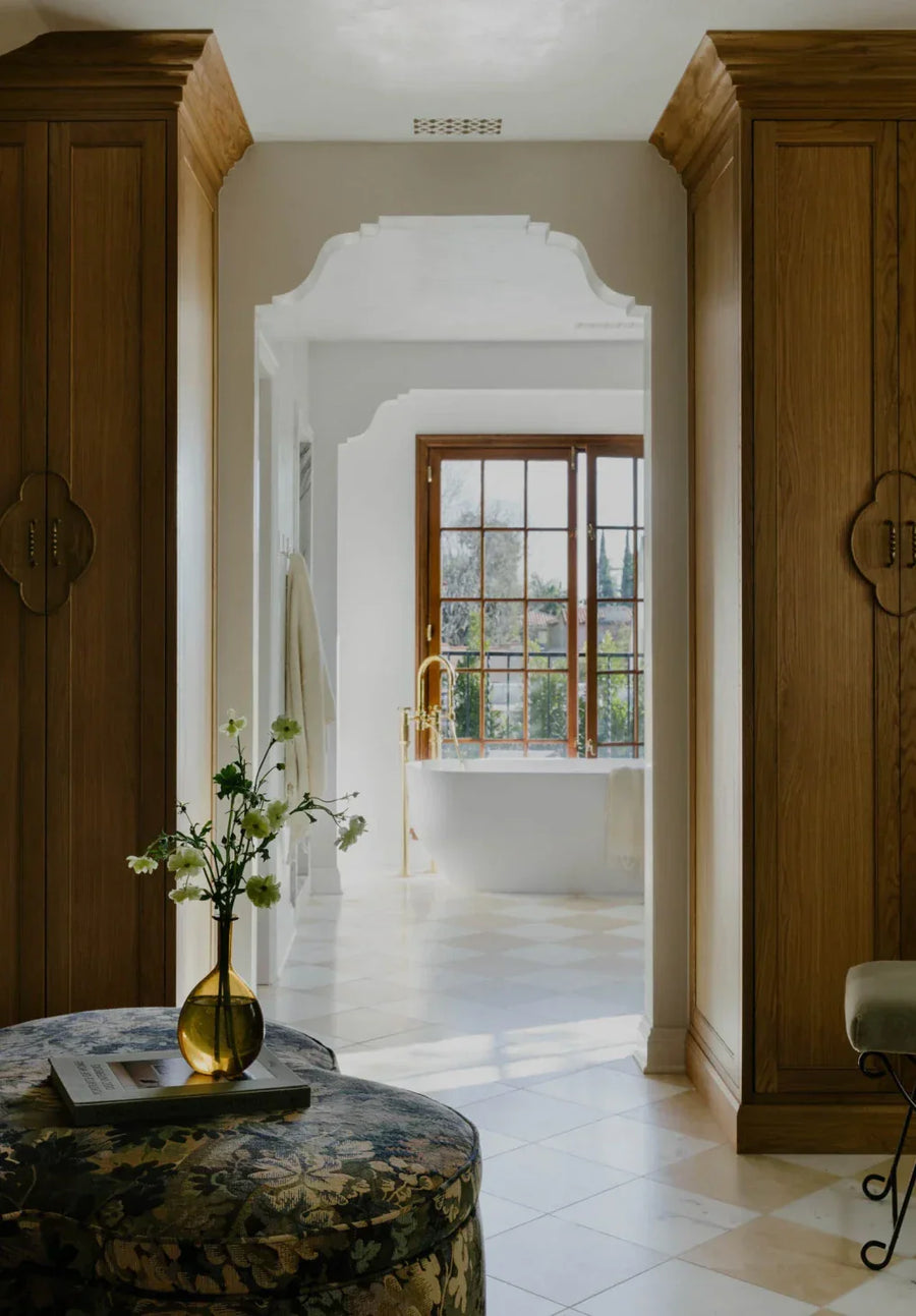  | Tess InteriorsArticle Title Four | With a focus on intentional, liveable luxury, it’s our goal to make every corner of your space feel like a natural extension of you. Based in Los Angeles; designing wherever you call home.