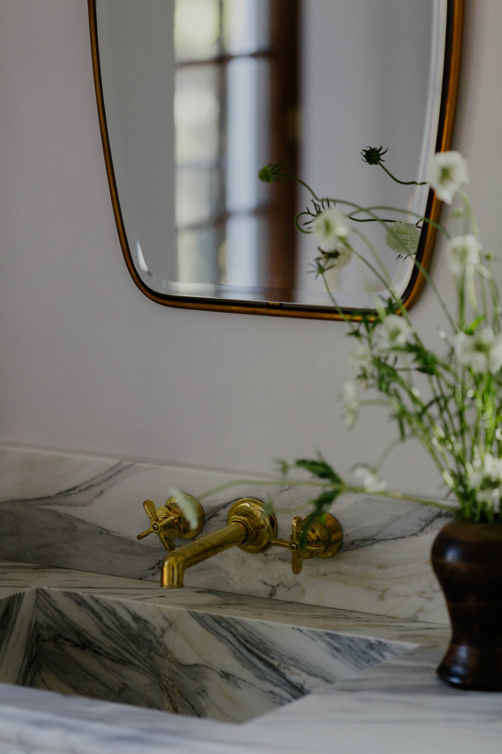 Tess Interiors | With a focus on intentional, liveable luxury, it’s our goal to make every corner of your space feel like a natural extension of you. Based in Los Angeles; designing wherever you call home.