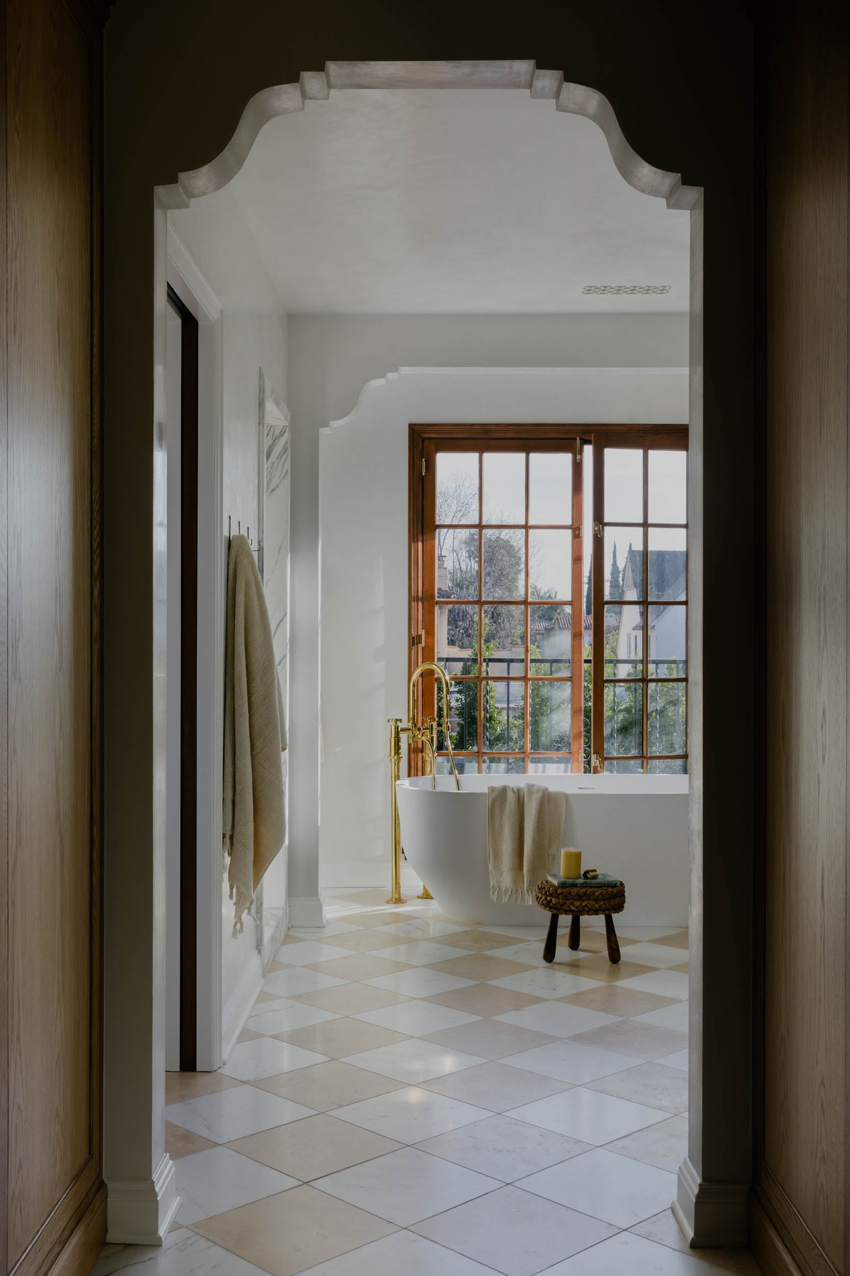 Tess Interiors | With a focus on intentional, liveable luxury, it’s our goal to make every corner of your space feel like a natural extension of you. Based in Los Angeles; designing wherever you call home.