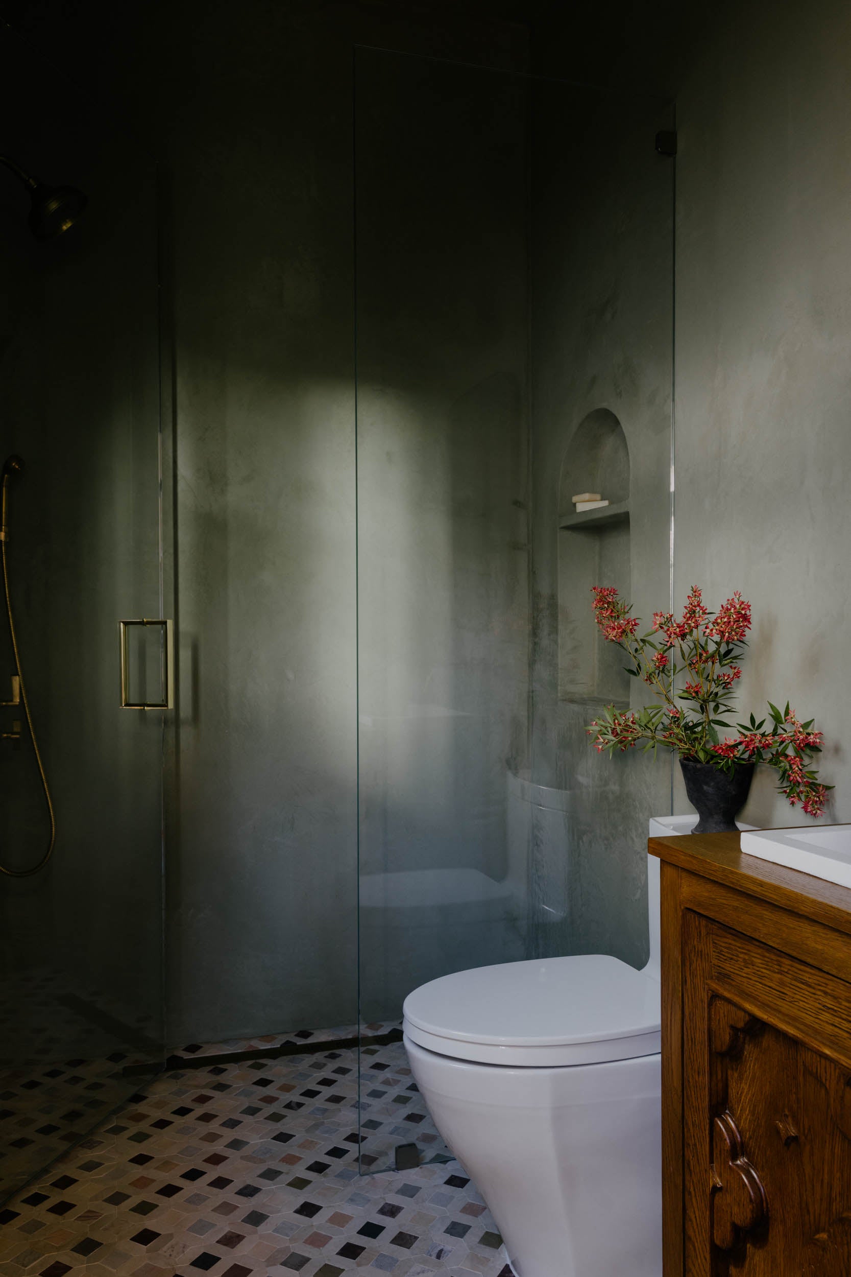 Tess Interiors | With a focus on intentional, liveable luxury, it’s our goal to make every corner of your space feel like a natural extension of you. Based in Los Angeles; designing wherever you call home.