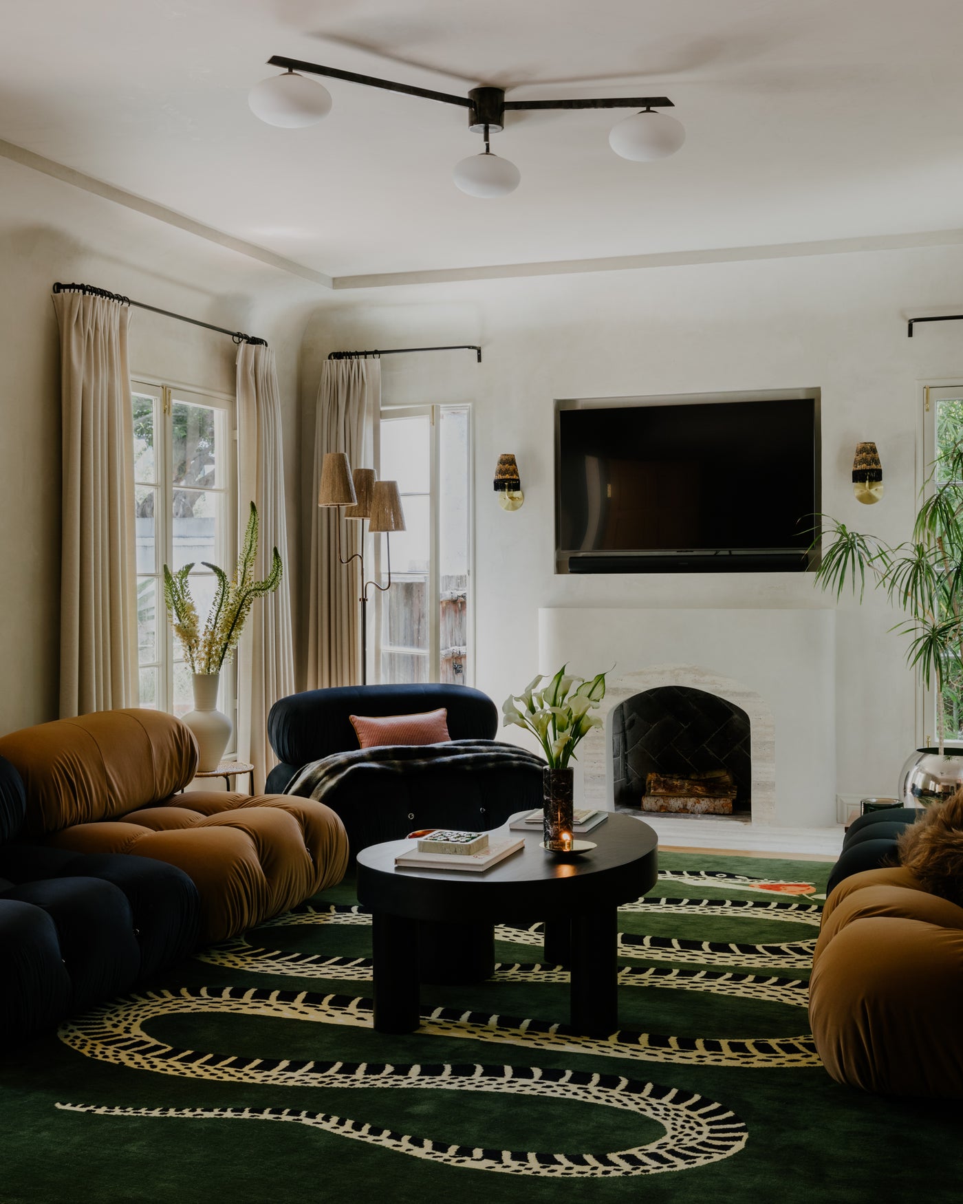 Tess Interiors | With a focus on intentional, liveable luxury, it’s our goal to make every corner of your space feel like a natural extension of you. Based in Los Angeles; designing wherever you call home.